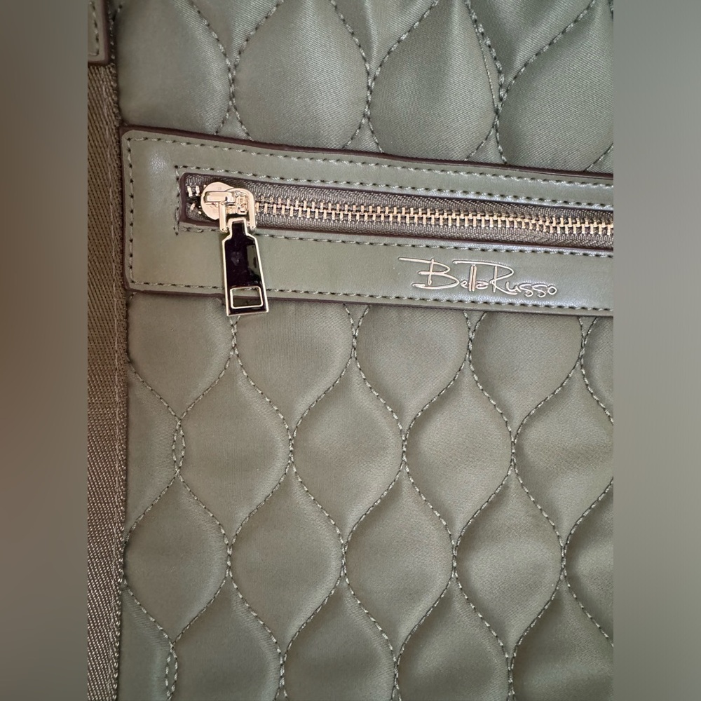 Olive Belle Russo Quilted Weekender Bag w/ Gold Tone Accents & Dust Bag - Picture 4 of 5